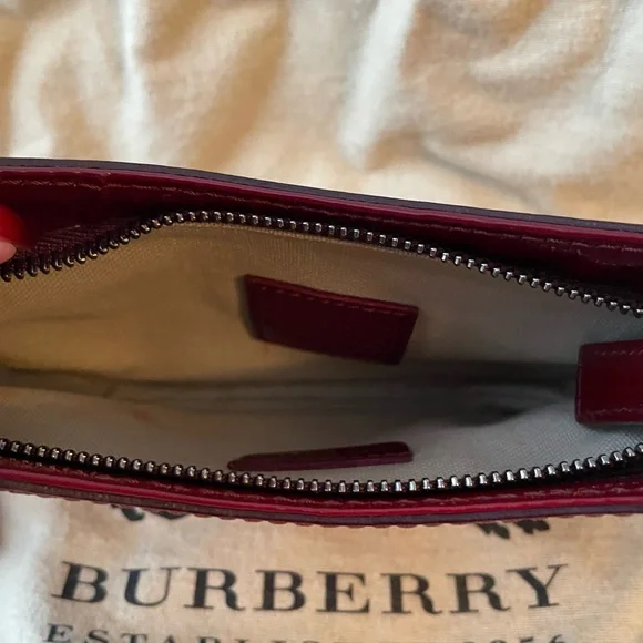 Burberry Burgundy and Cream Heart Shoulder Bag - Picture 4 of 7